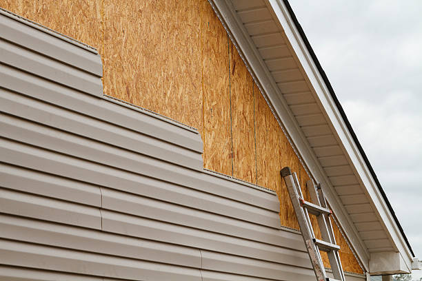 Professional Emergency Siding Repair technician working in Austin, TX